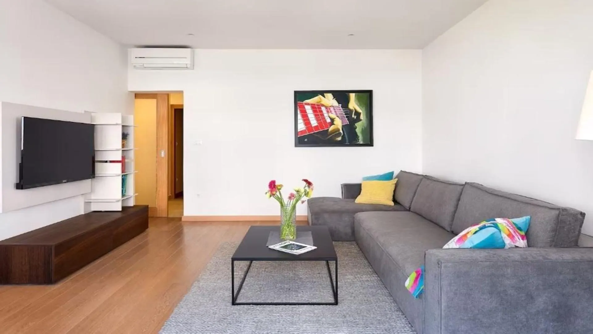 Gorgeous Split Apartment For 8 Guests